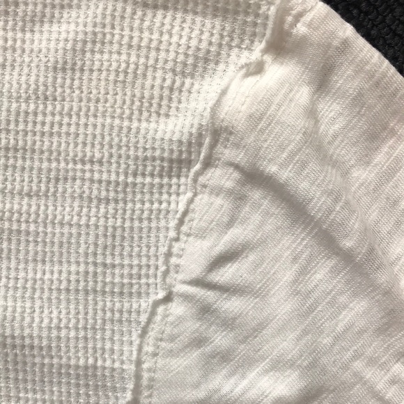 Free People long sleeve crop top cinch ruffle wrist & bottom - Picture 13 of 15